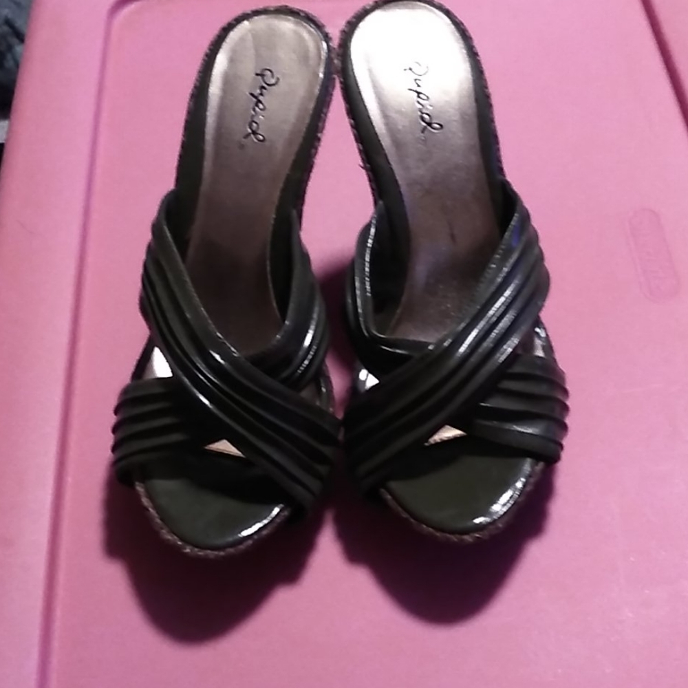 Sandals - Picture 4 of 8